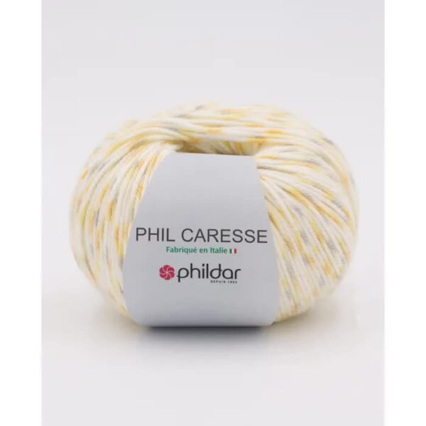Bol wol van het merk Phildar Phil Caresse, in de kleur Luiere